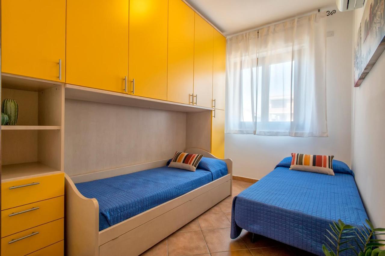 Le Terrazze Apartments Алгеро Екстериор снимка