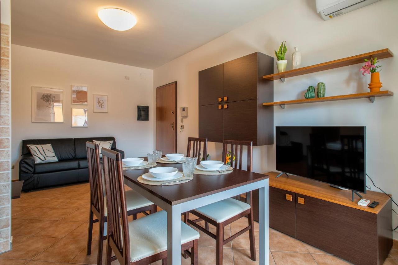 Le Terrazze Apartments Алгеро Екстериор снимка