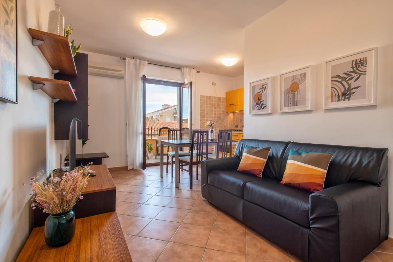 Le Terrazze Apartments Алгеро Екстериор снимка